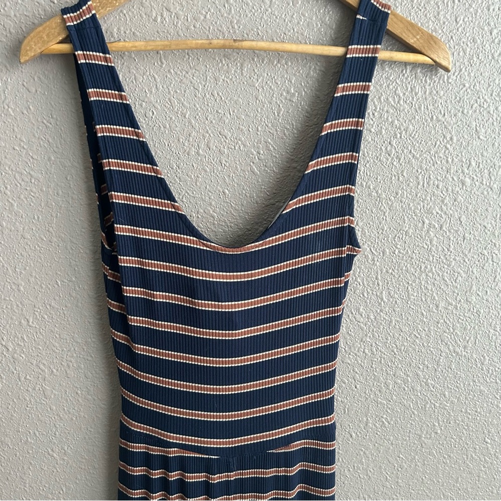 O'Neill Navy and Pink Back-Tie Jumpsuit - Picture 4 of 10
